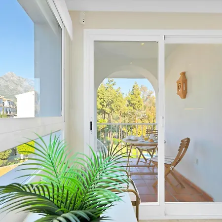 Penthouse Sea Views In Golden Mile, Puente Area Appartamento Marbella