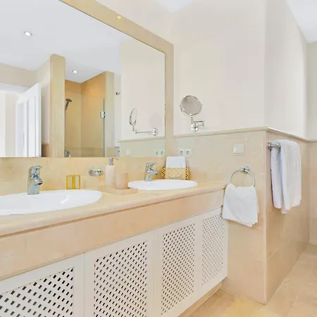 Penthouse Sea Views In Golden Mile, Puente Area Daire *