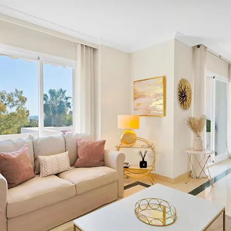 Penthouse Sea Views In Golden Mile, Puente Area Apartamento Marbella