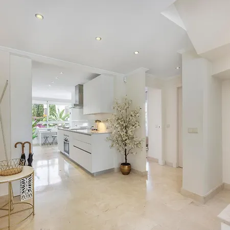 Apartamento Penthouse Sea Views In Golden Mile, Puente Area Marbella