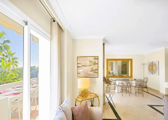 Penthouse Sea Views In Golden Mile, Puente Area *