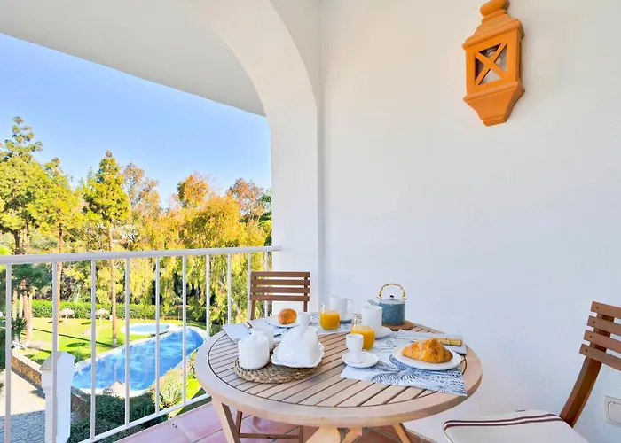 Penthouse Sea Views In Golden Mile, Puente Area *