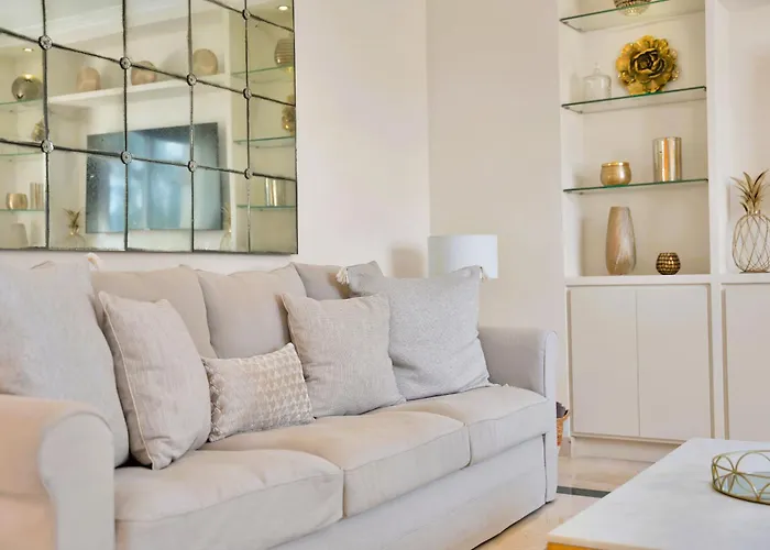 Penthouse Sea Views In Golden Mile, Puente Area Apartament Marbella