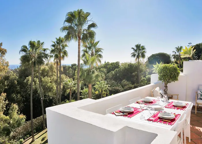 Penthouse Sea Views In Golden Mile, Puente Area Marbella