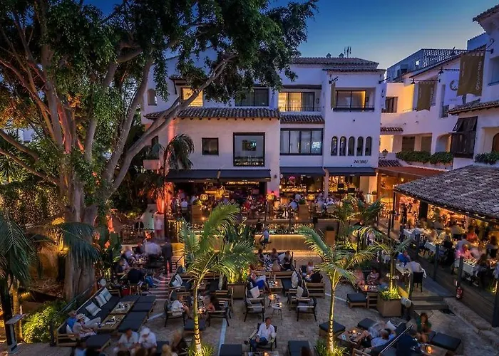 Penthouse Sea Views In Golden Mile, Puente Area *