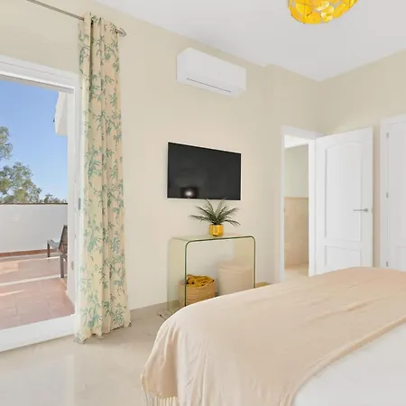 Apartamento Penthouse Sea Views In Golden Mile, Puente Area *