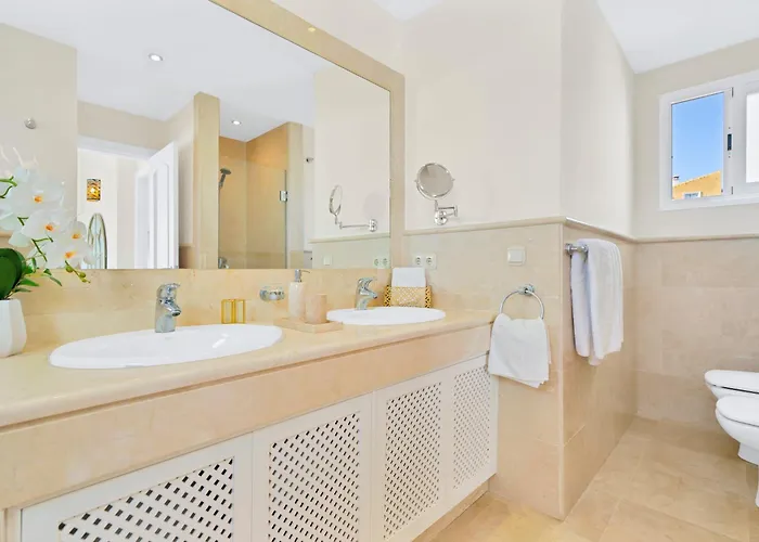 Penthouse Sea Views In Golden Mile, Puente Area Apartment *