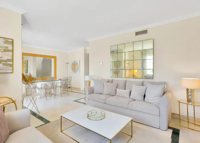 Apartment Penthouse Sea Views In Golden Mile, Puente Area *